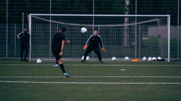 TA：德拉普很可能夏窗离队，雅克松有可能会再次获得机会（配图示意）